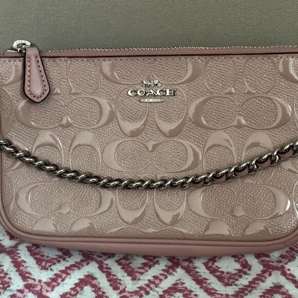 Coach Signature Debossed LG Wristlet with Chain BLUSH MINT #F22698 Never used - Picture 15 of 15
